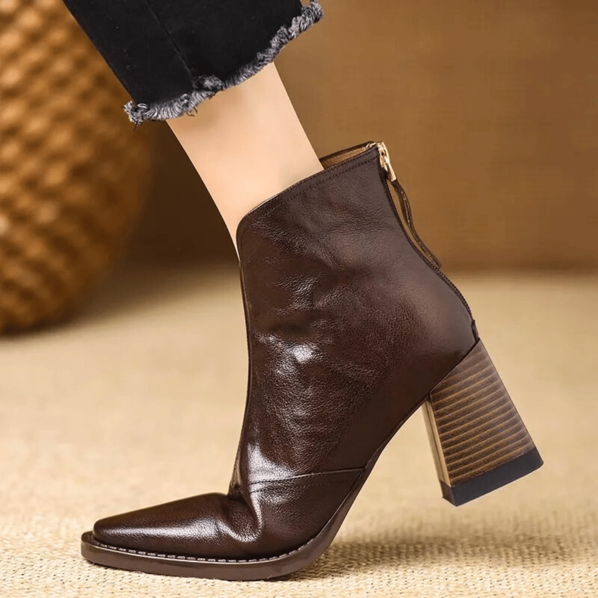 CLAUDIA | LUXURIOSE STIEFELETTEN MIT MITTLEREM  ABSATZ