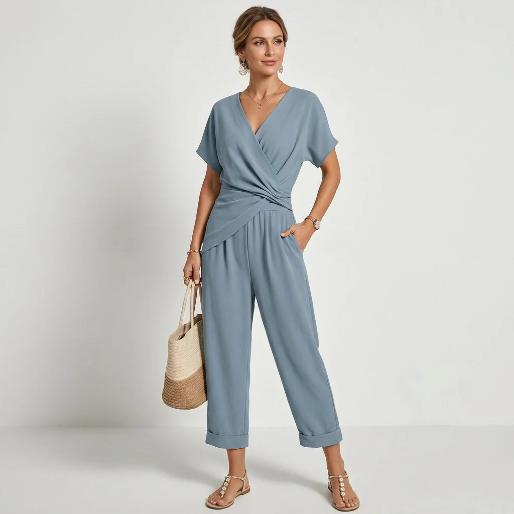 2-Teiler für Damen mit weiter Hose und kurzärmeligem Oberteil in Wickeloptik